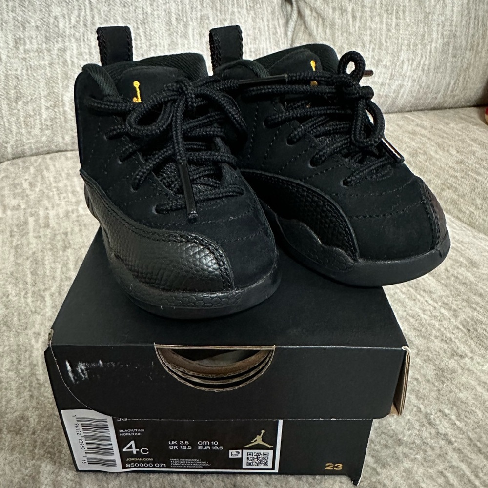 Jordan 12 Retro | size 4c | black/yellow